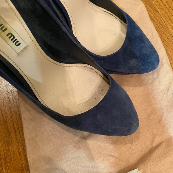 100% Authentic Miu Miu Blue Suede Pumps - 37 - Picture 5 of 7
